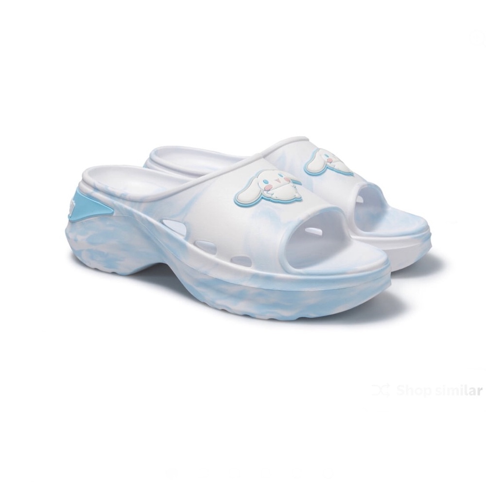Cinnamoroll Womens white blue swirl Molded Platform‎ Slides size 8 brand new
